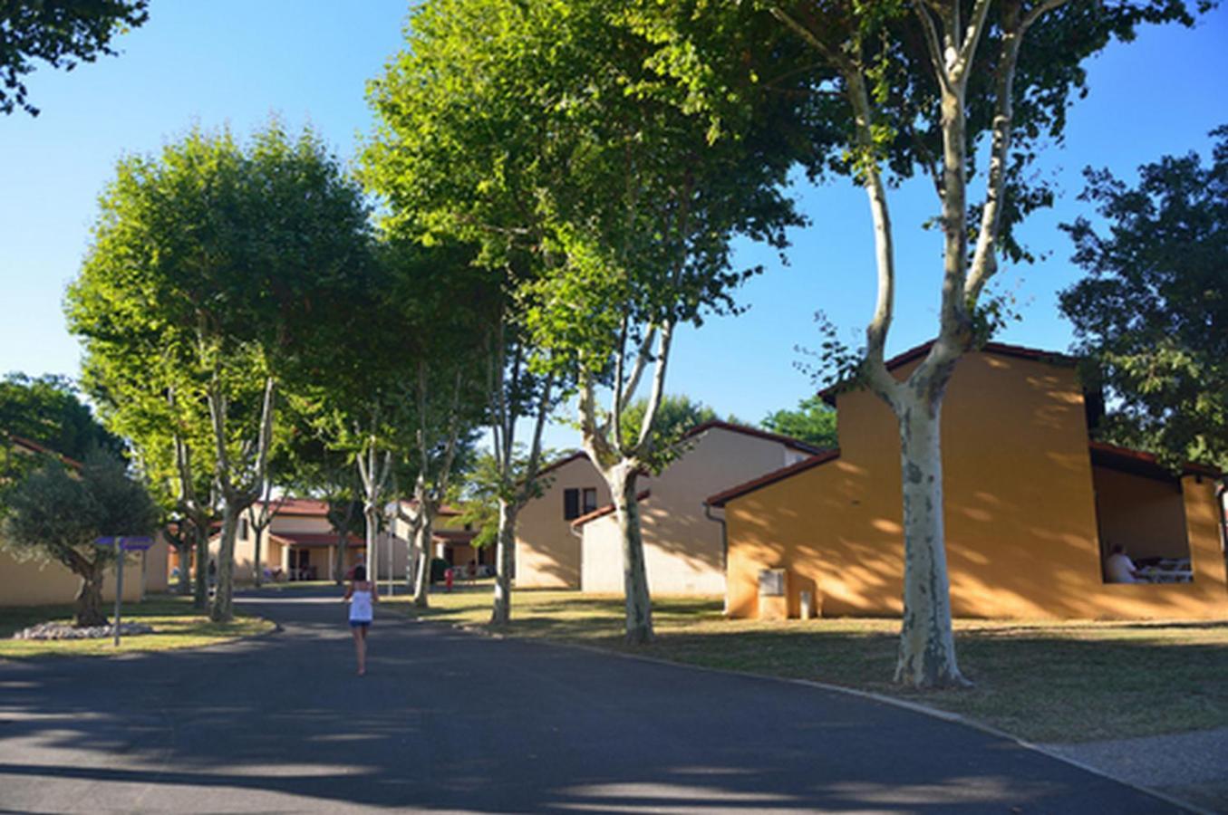 Azureva Saint Cyprien Aparthotel Exterior photo